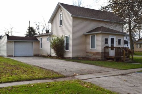 121 Arthur St, Hicksville, OH 43526-1021