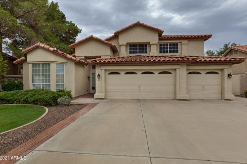 1711 Monterey St, Chandler, AZ 85224-8222