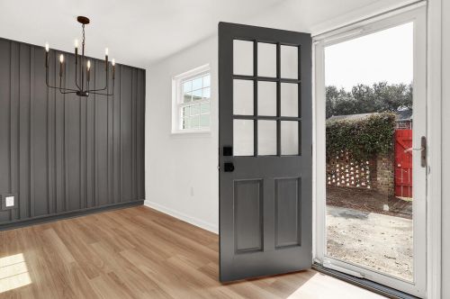 703 Center St, Mount Pleasant SC  29464-4902 exterior