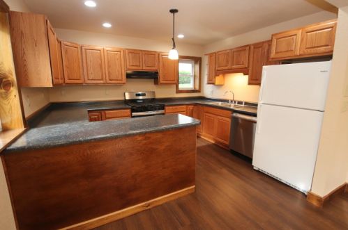 2023 Mason St, New Holstein, WI 53061-1141