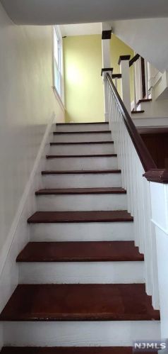 495 Marion St, Teaneck NJ  07666-6423 exterior