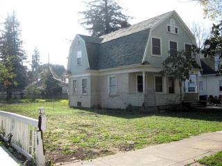3730 1st Ave, Sacramento, CA 95817-2102