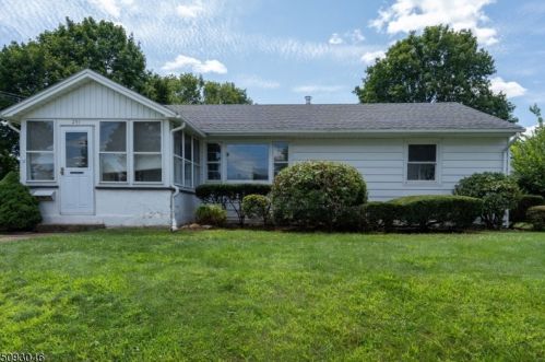 251 High St, South Bound Brook, NJ 08880-1152