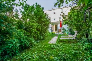 334 20th St, Brooklyn, NY 11215-6404