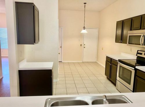 836 Beaver Creek Dr, Burleson TX  76028-7364 exterior