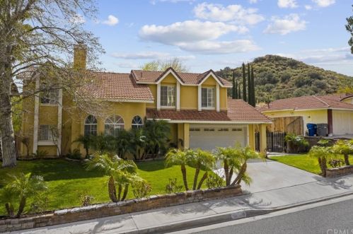 15222 Poppy Meadow St, Santa Clarita, CA 91387-1926