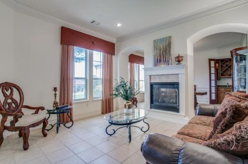 2613 Whispering Oaks Cv, Cedar Hill TX 75104-4556 exterior