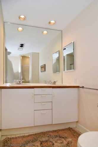 18 Bagy Wrinkle Cv, Warren RI  02885-4115 exterior