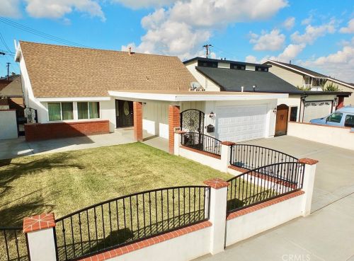 24809 Neptune Ave, Long Beach, CA 90745-6423