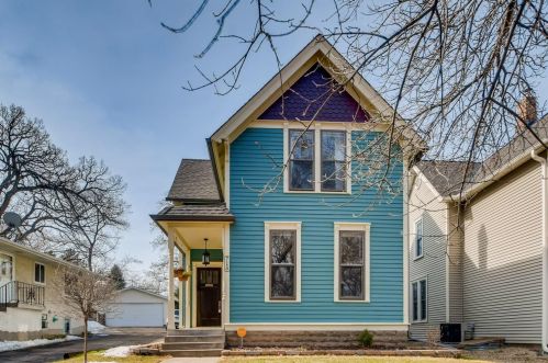 715 Cherokee Ave, Saint Paul, MN 55107-2512