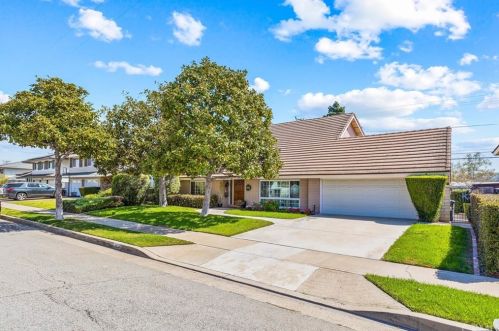 373 Merelet Ln, Orange, CA 92869-4747
