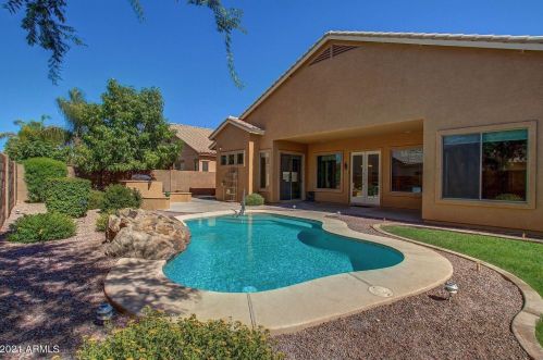 4240 Andre Ave, Gilbert, AZ 85298-4158