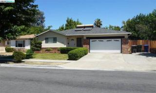 210 Mori St, West Pittsburg, CA 94565-5721