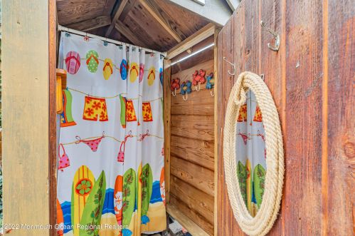 1809 Greenwood Ter, Belmar NJ 07719-2911 exterior