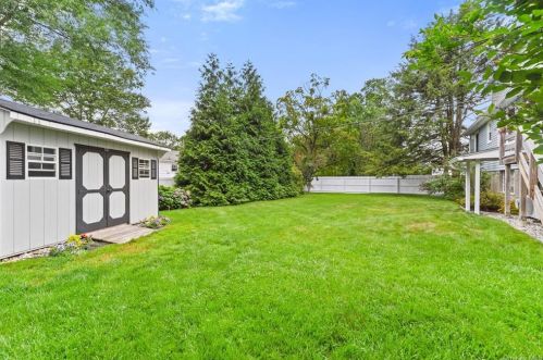 1587 Hanover St, Yorktown Hgts NY  10598-4711 exterior