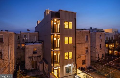 1623 Christian St, Philadelphia PA  19146-2009 exterior