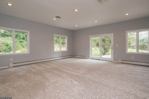 208 Otterhole Rd, West Milford Lakes, NJ 07480-4124