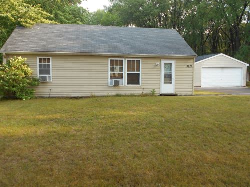 3825 Woodland Rd, Lino Lakes, MN 55014-3427