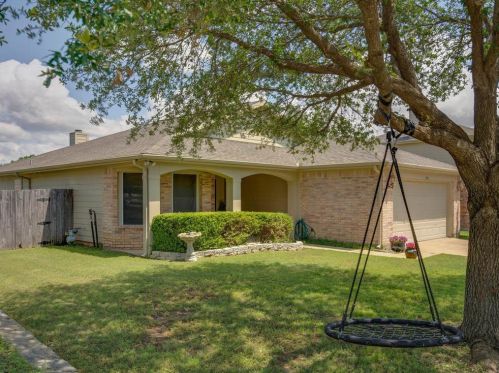 2316 Overlook Ln, Denton, TX 76207-1026