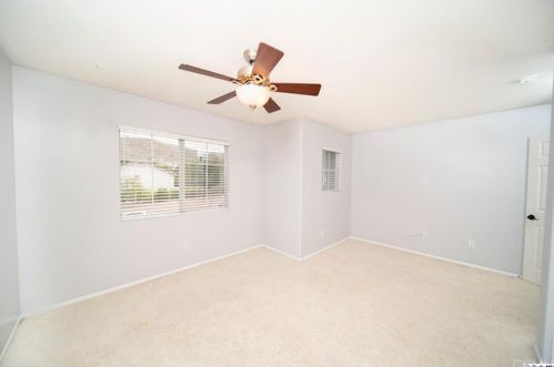 721 Cinnabar Pl, Simi Valley CA 93065-7200 exterior