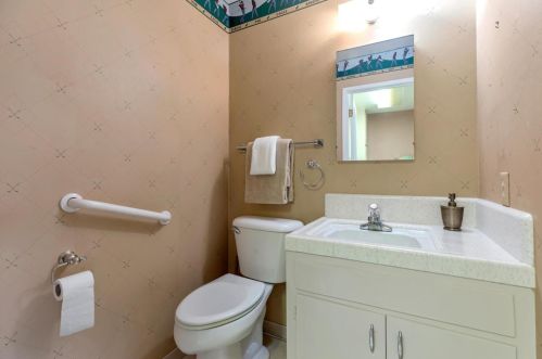 231 Donald Dr, Hollister CA  95023-6361 exterior