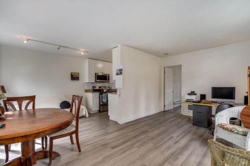 1600 Yardley St, Santa Rosa, CA 95403-2395