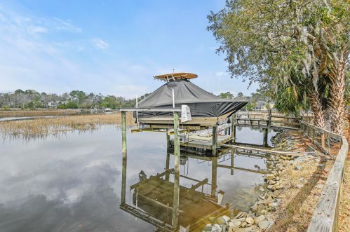 3540 Henrietta Hartford Rd, Mount Pleasant SC  29466-7003 exterior