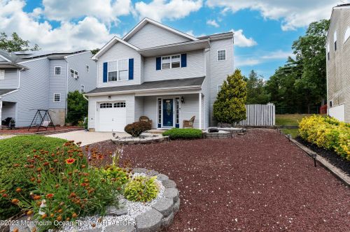 84 Dolphin Cir, Berkeley Township, NJ 08721-2461