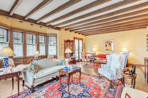 3445 Lk Dr, Milwaukee WI 53235-0037 exterior