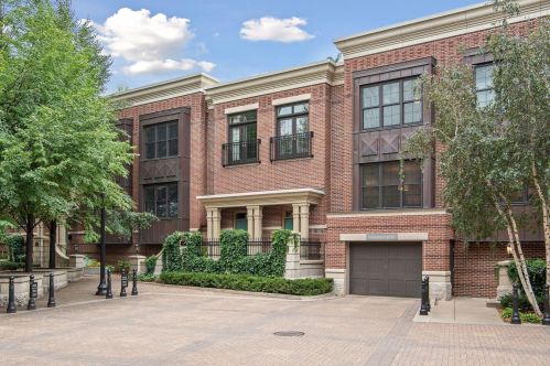 535 10th St, Minneapolis, MN 55404-1013