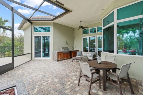 523 Squire Johns Ln, Palm City FL  34990-7824 exterior
