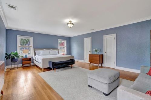 380 Summit Ave, Mount Vernon NY  10552-2206 exterior