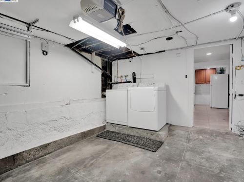 807 46th St, Oakland CA 94608-3418 exterior