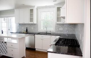 1801 Cromwell Dr, Nashville, TN 37215-5615