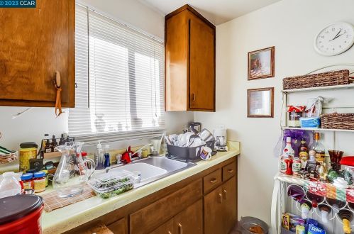 3201 Arkansas St, Oakland CA 94602-3707 exterior