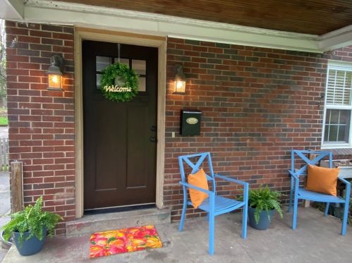 105 Woodside Rd, Pittsburgh, PA 15221-3635
