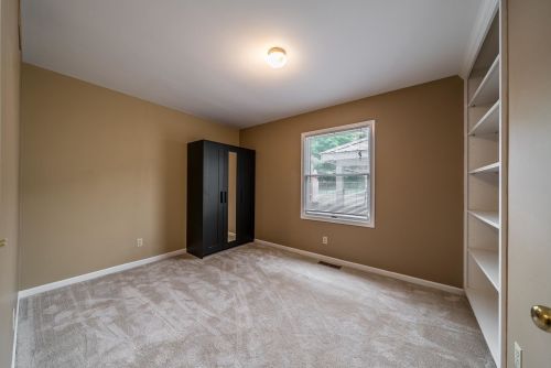 3949 Thomas Dr, Covington KY  41018-2916 exterior