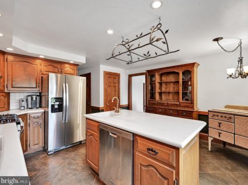 539 Lancaster Pike, Smithville PA  17560-9409 exterior