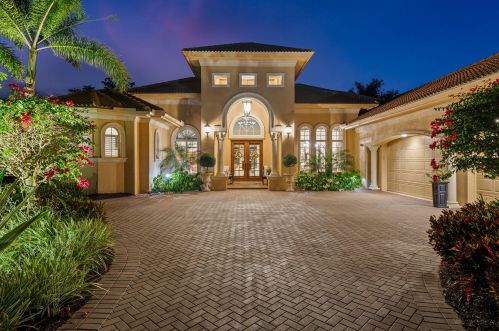 3828 Mahogany Bend Dr, Naples FL  34114-6425 exterior