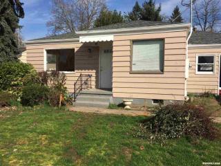1045 Hickory St, Salem, OR 97301-7212