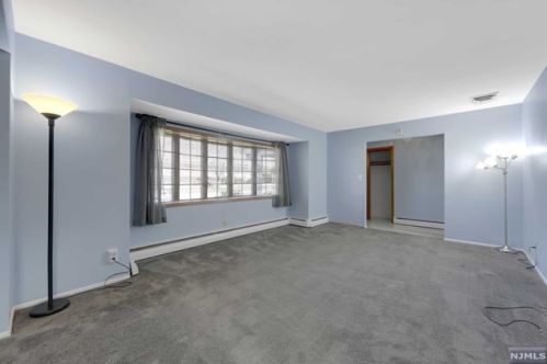 1 Prince Rd, Parsippany NJ  07054-4822 exterior