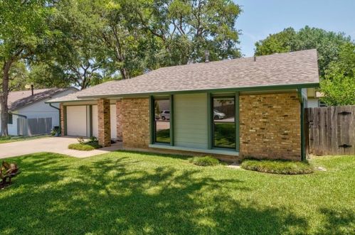 2506 Aldford Dr, Austin TX  78745-4822 exterior