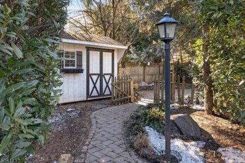 73 Forest Rd, Fanwood, NJ 07023-1300