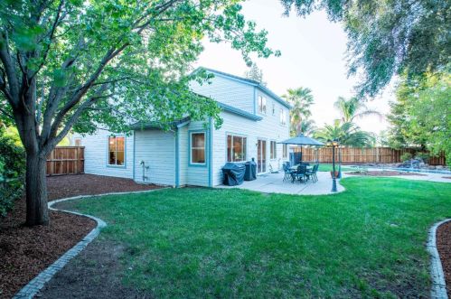 631 Ivy Loop, Winters, CA 95694-1677