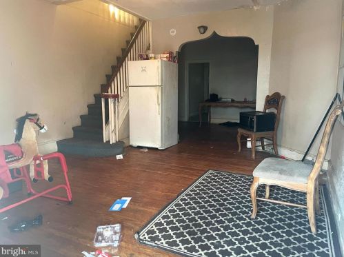 130 Edgewood St, Philadelphia, PA 19139-2323