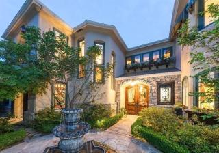 577 Chesapeake Cir, Fresno, CA 93730-0740