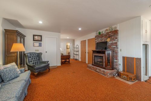 12726 Richards Blvd, Truckee CA  96161 exterior