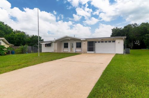 3333 Finch Dr, Tarpon Springs, FL 34690-2130