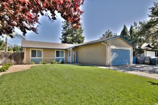 307 Ponderosa Dr, Vacaville CA  95687-3327 exterior