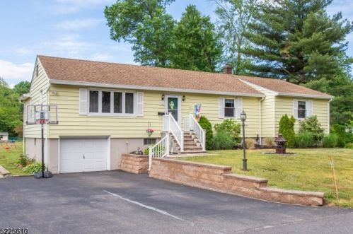 22 Cypress Ave, Lincoln Park, NJ 07035-2517
